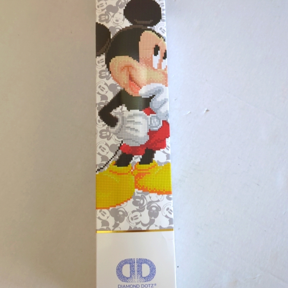DIAMOND DOTZ Mickey Mouse Wonders Disney Diamond Painting Kit 12.20" x 16.93"